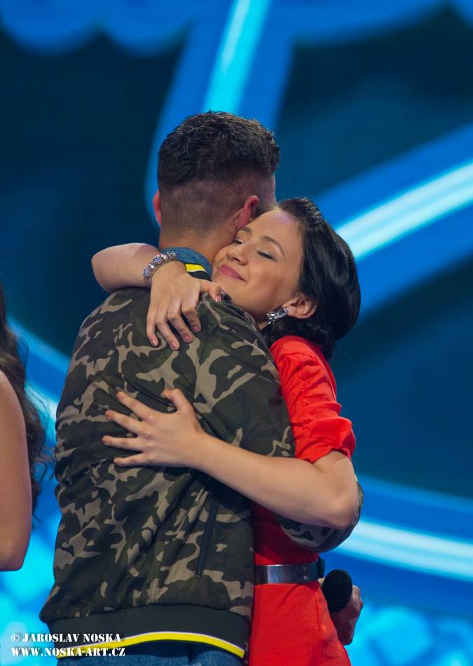 Po třetím finálovém večeru SuperStar opouští Aneta Horňáková, Petr Borkovec dostal druhou šanci