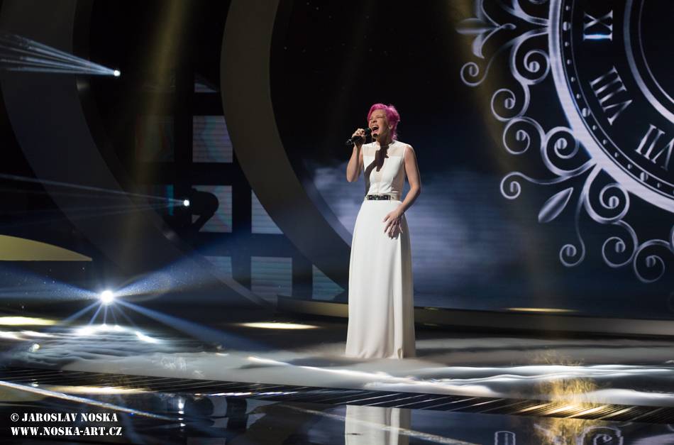 Po třetím finálovém večeru SuperStar opouští Aneta Horňáková, Petr Borkovec dostal druhou šanci