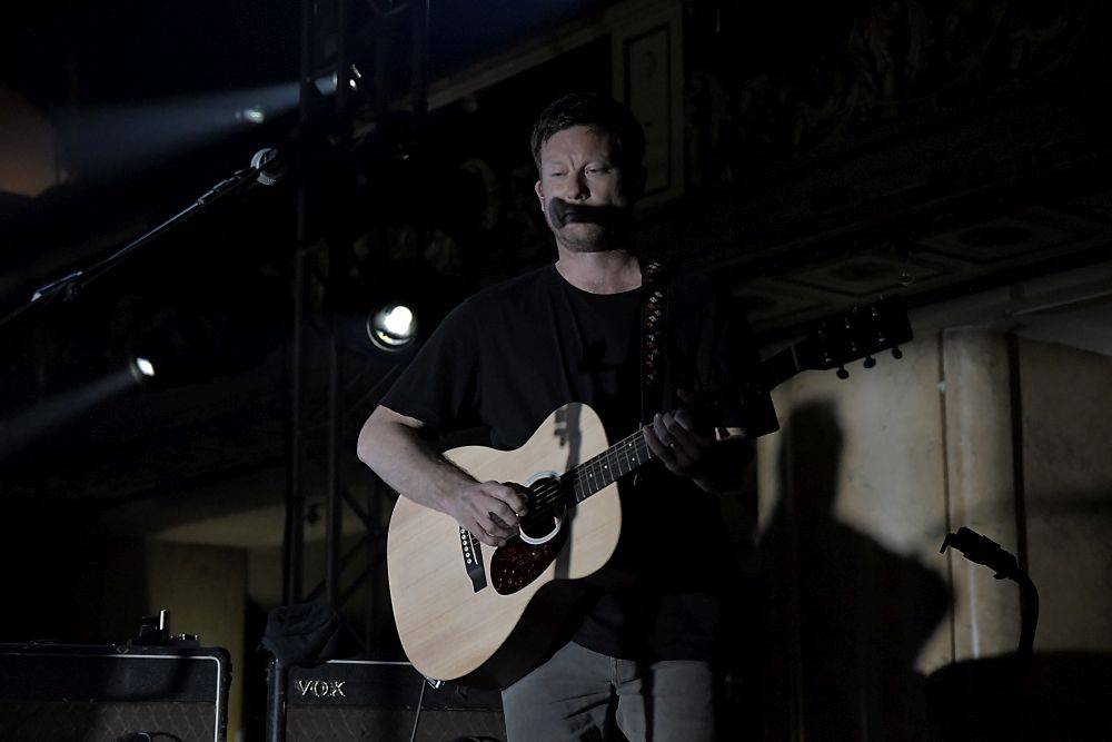 Ben Howard v Praze hned napoprvé vyprodal Lucernu