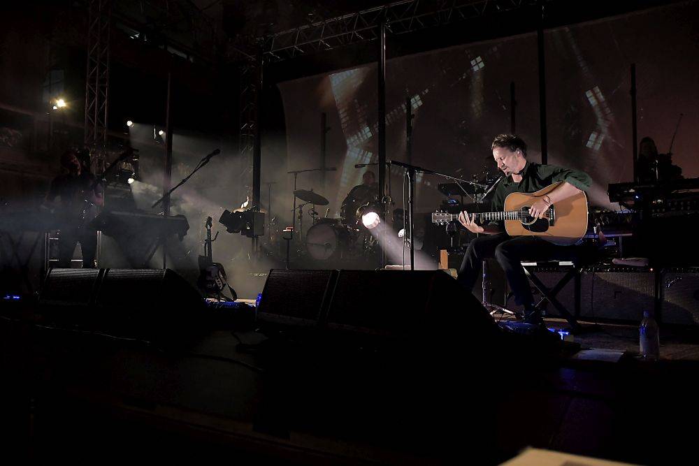 Ben Howard v Praze hned napoprvé vyprodal Lucernu