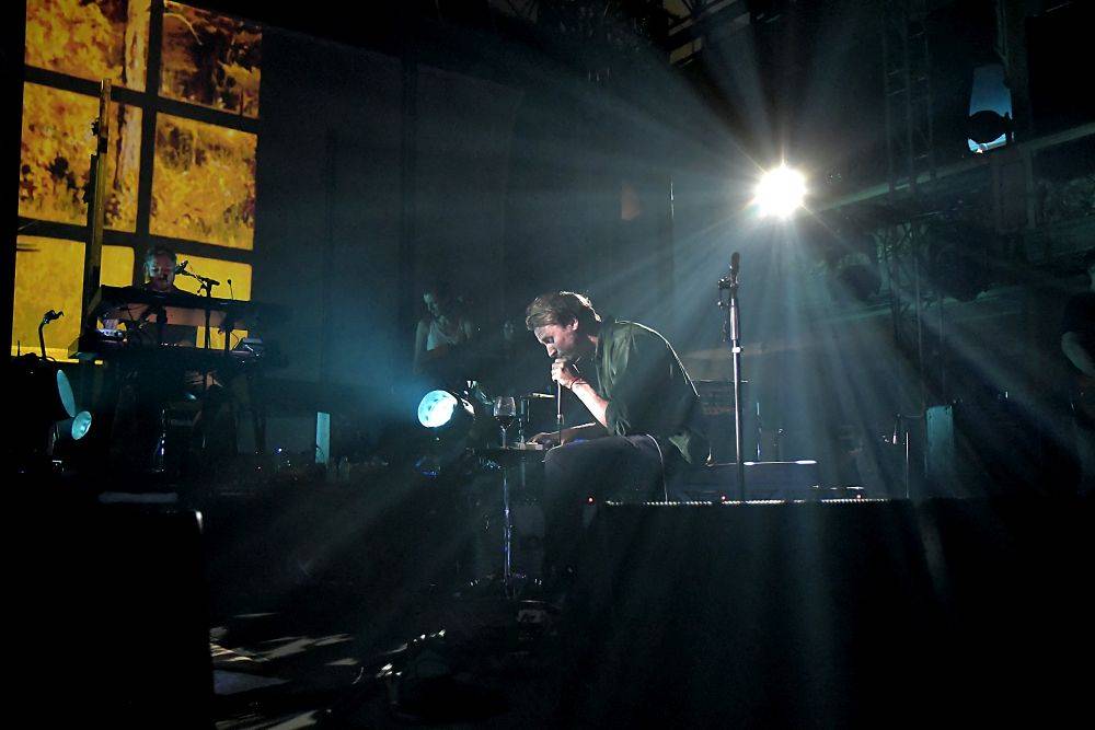 Ben Howard v Praze hned napoprvé vyprodal Lucernu