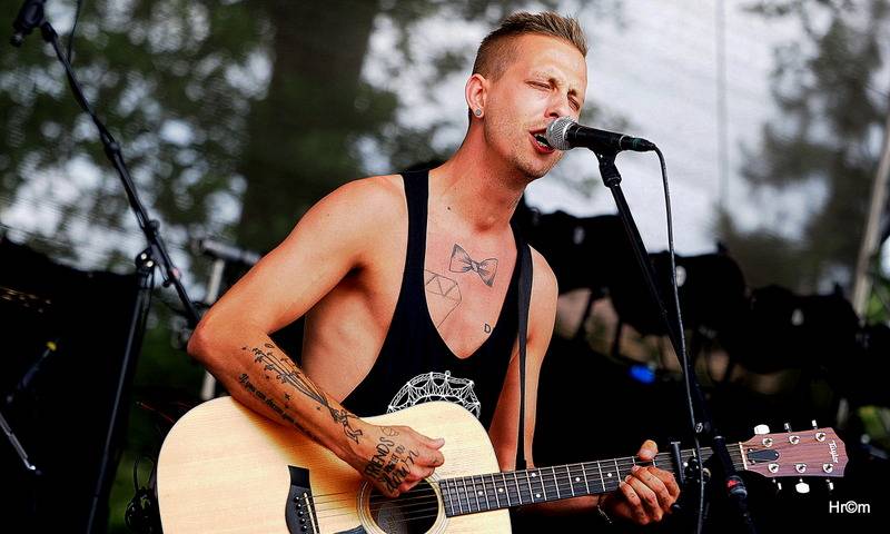 Rychtář fest: Mirai Navrátil plaval mezi diváky, Ivan Mládek připomněl nestárnoucí hity