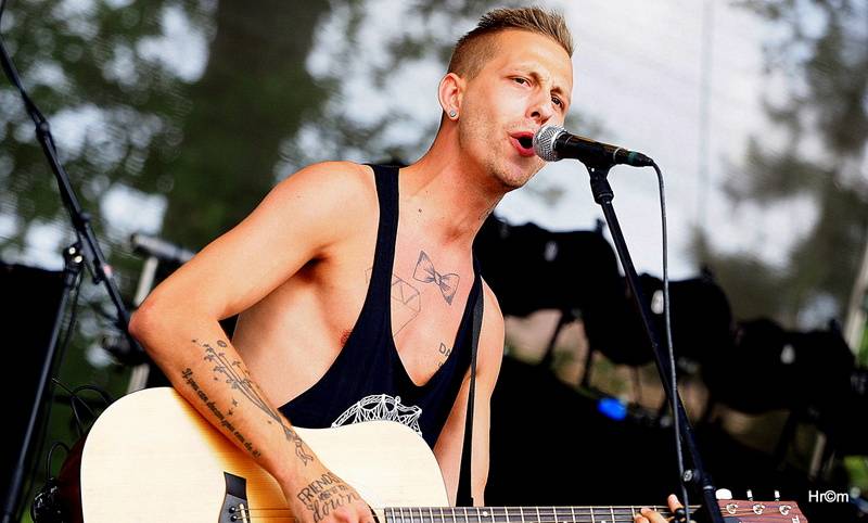 Rychtář fest: Mirai Navrátil plaval mezi diváky, Ivan Mládek připomněl nestárnoucí hity