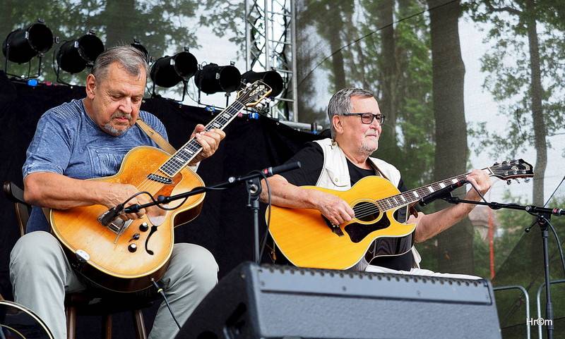 Rychtář fest: Mirai Navrátil plaval mezi diváky, Ivan Mládek připomněl nestárnoucí hity