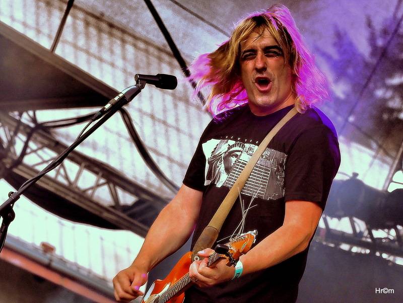 Rychtář fest: Mirai Navrátil plaval mezi diváky, Ivan Mládek připomněl nestárnoucí hity