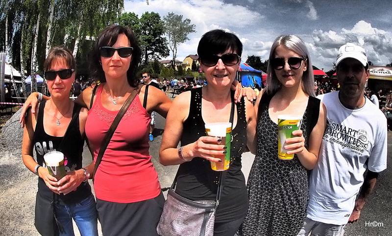 Rychtář fest: Mirai Navrátil plaval mezi diváky, Ivan Mládek připomněl nestárnoucí hity