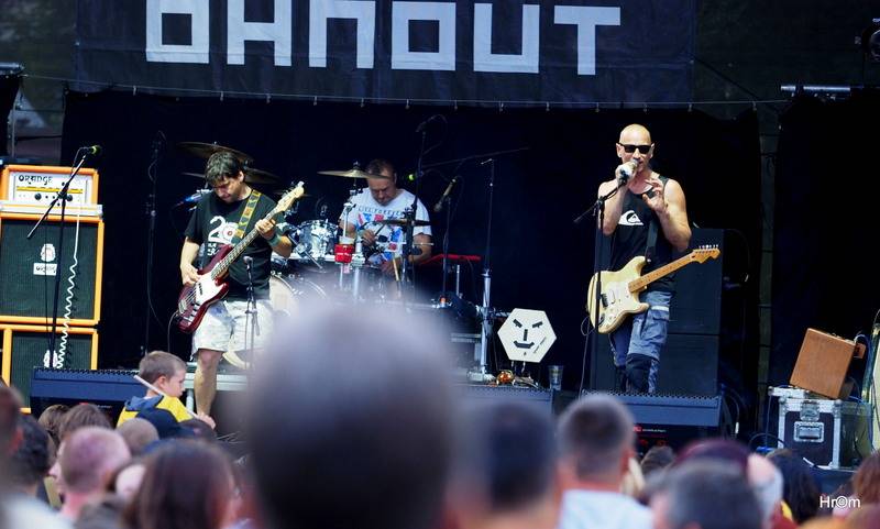 Rychtář fest: Mirai Navrátil plaval mezi diváky, Ivan Mládek připomněl nestárnoucí hity