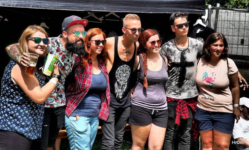 Rychtář fest: Mirai Navrátil plaval mezi diváky, Ivan Mládek připomněl nestárnoucí hity