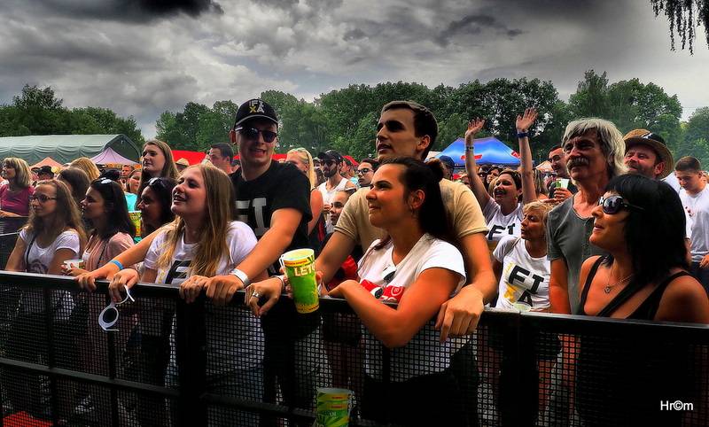 Rychtář fest: Mirai Navrátil plaval mezi diváky, Ivan Mládek připomněl nestárnoucí hity