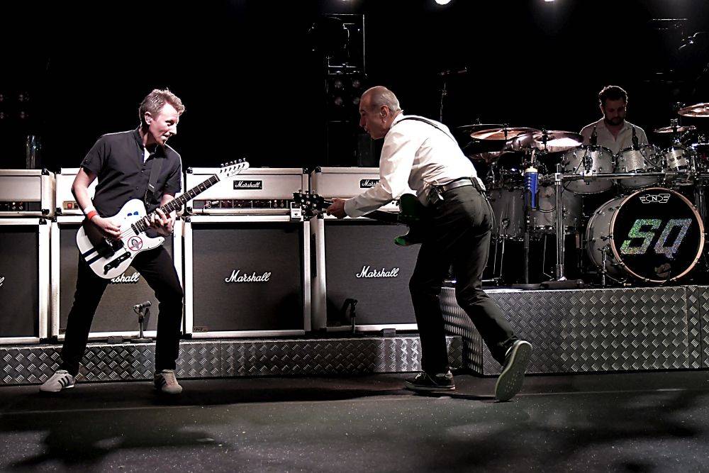 Status Quo roztančili brněnské Boby centrum legendárními hity