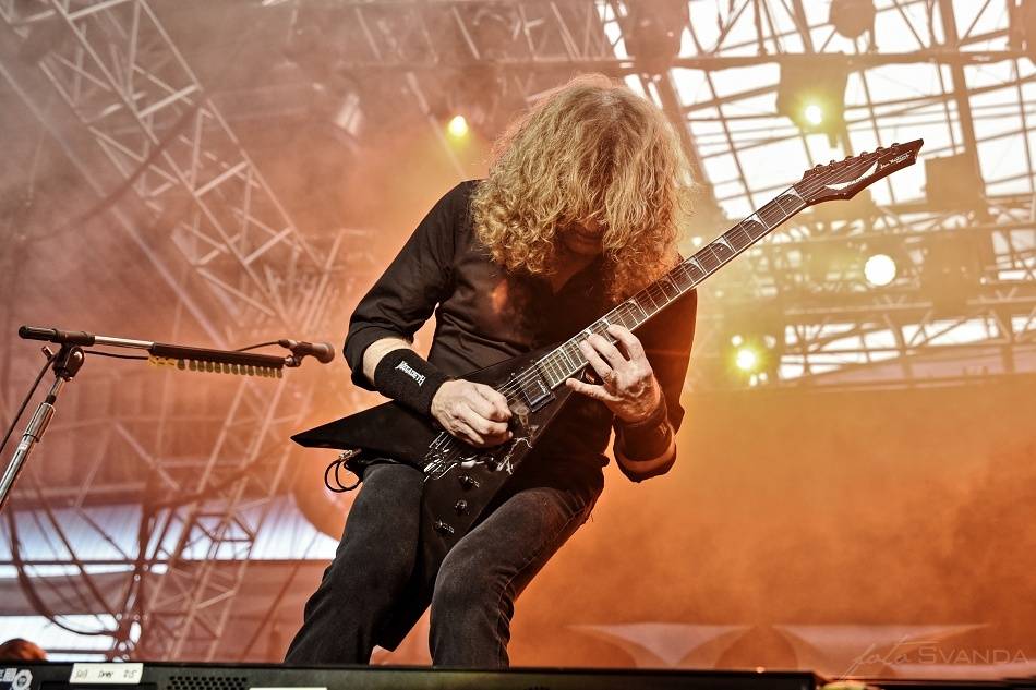 Metalová nadílka v Plzni: V hokejové hale bouřili Judas Priest a Megadeth