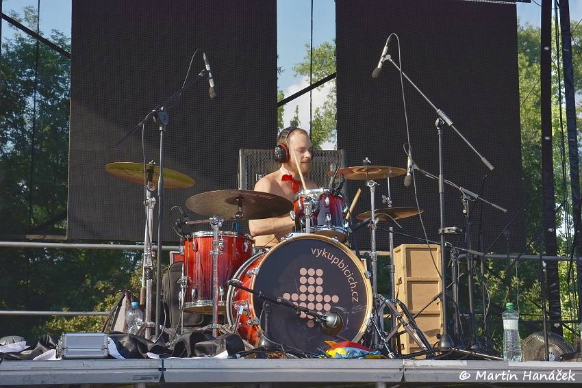 Tři sestry slavili v Plzni Kristova léta. Hráli i E!E nebo Doctor P.P.