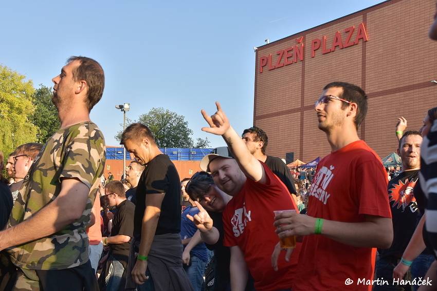 Tři sestry slavili v Plzni Kristova léta. Hráli i E!E nebo Doctor P.P.