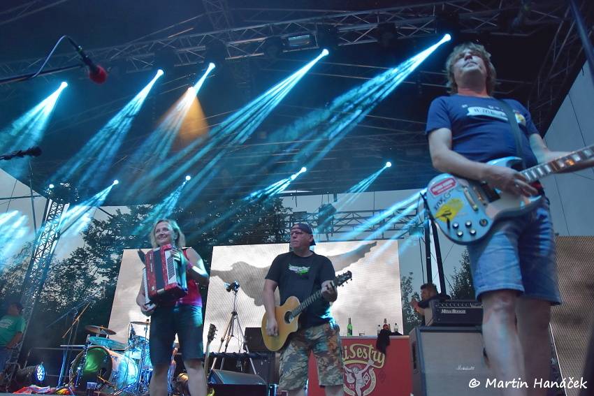 Tři sestry slavili v Plzni Kristova léta. Hráli i E!E nebo Doctor P.P.