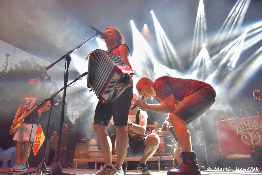 Tři sestry slavili v Plzni Kristova léta. Hráli i E!E nebo Doctor P.P.