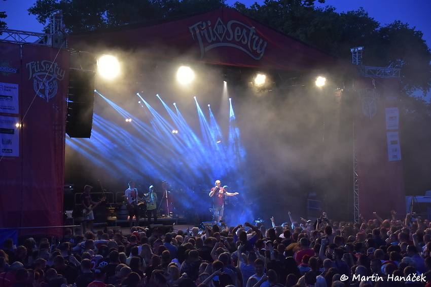 Tři sestry slavili v Plzni Kristova léta. Hráli i E!E nebo Doctor P.P.