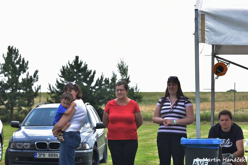 Radovan fest podruhé: Ve Vochově u Plzně zahráli Plexis, Gauneři nebo Queens Of Everything