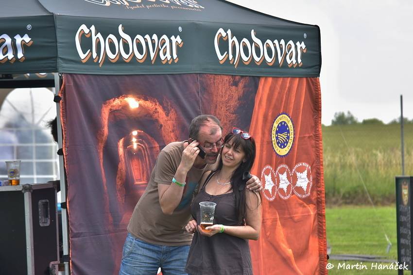 Radovan fest podruhé: Ve Vochově u Plzně zahráli Plexis, Gauneři nebo Queens Of Everything