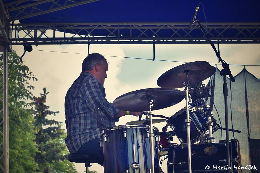 Radovan fest podruhé: Ve Vochově u Plzně zahráli Plexis, Gauneři nebo Queens Of Everything