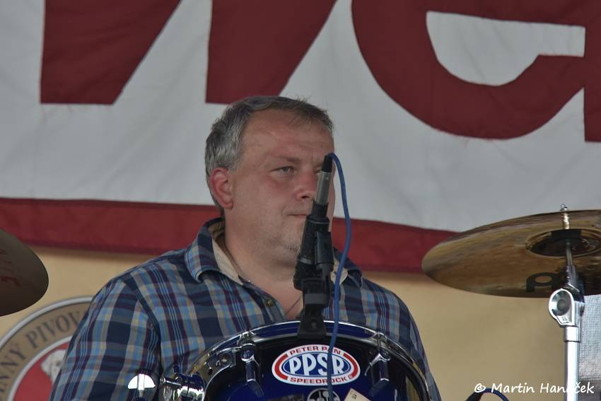 Radovan fest podruhé: Ve Vochově u Plzně zahráli Plexis, Gauneři nebo Queens Of Everything