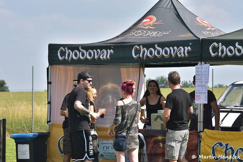 Radovan fest podruhé: Ve Vochově u Plzně zahráli Plexis, Gauneři nebo Queens Of Everything