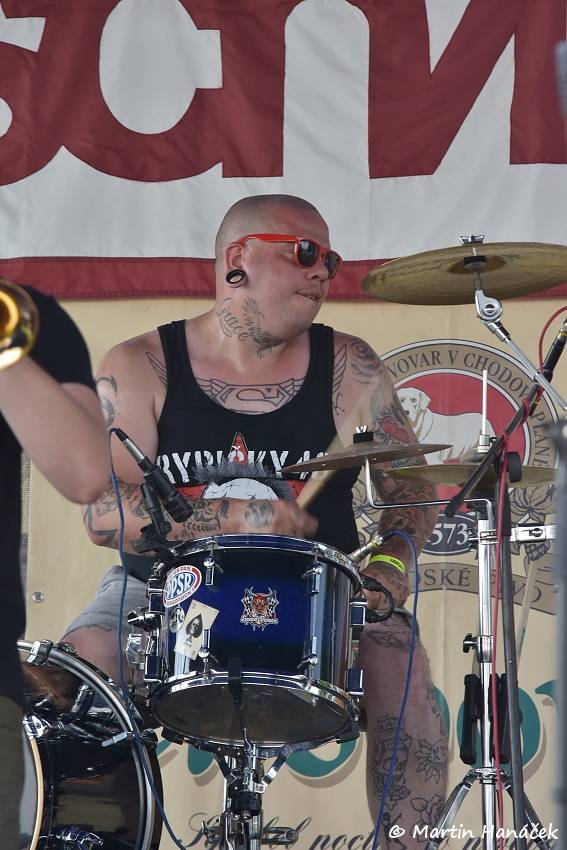 Radovan fest podruhé: Ve Vochově u Plzně zahráli Plexis, Gauneři nebo Queens Of Everything