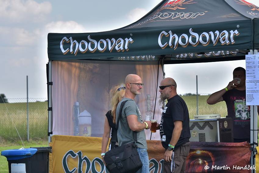 Radovan fest podruhé: Ve Vochově u Plzně zahráli Plexis, Gauneři nebo Queens Of Everything