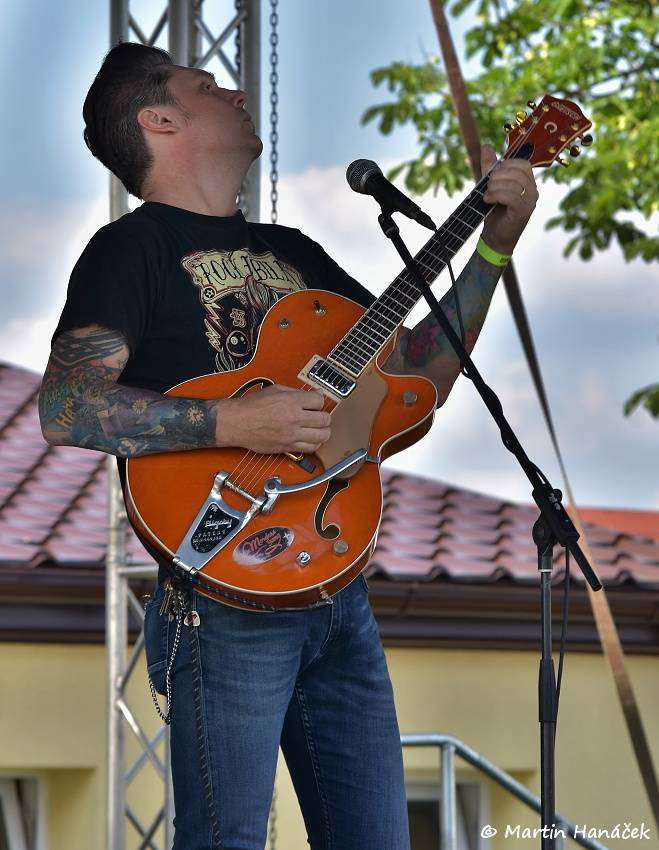 Radovan fest podruhé: Ve Vochově u Plzně zahráli Plexis, Gauneři nebo Queens Of Everything