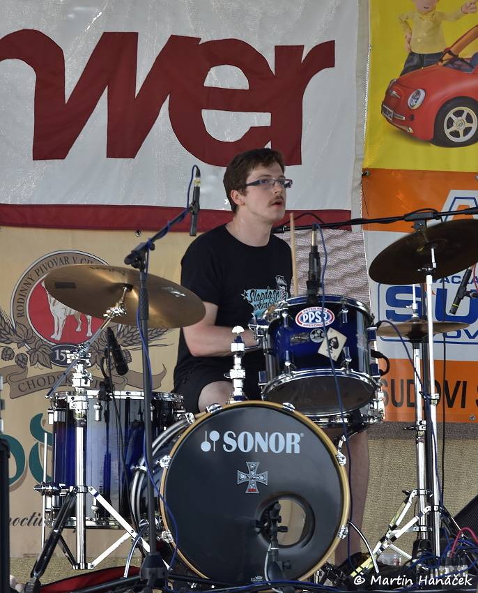 Radovan fest podruhé: Ve Vochově u Plzně zahráli Plexis, Gauneři nebo Queens Of Everything