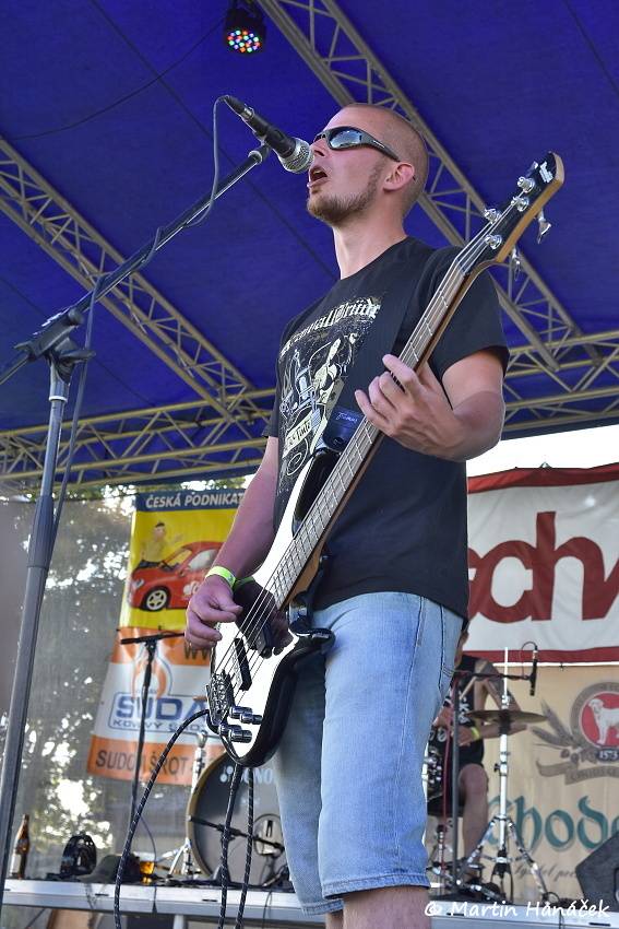 Radovan fest podruhé: Ve Vochově u Plzně zahráli Plexis, Gauneři nebo Queens Of Everything