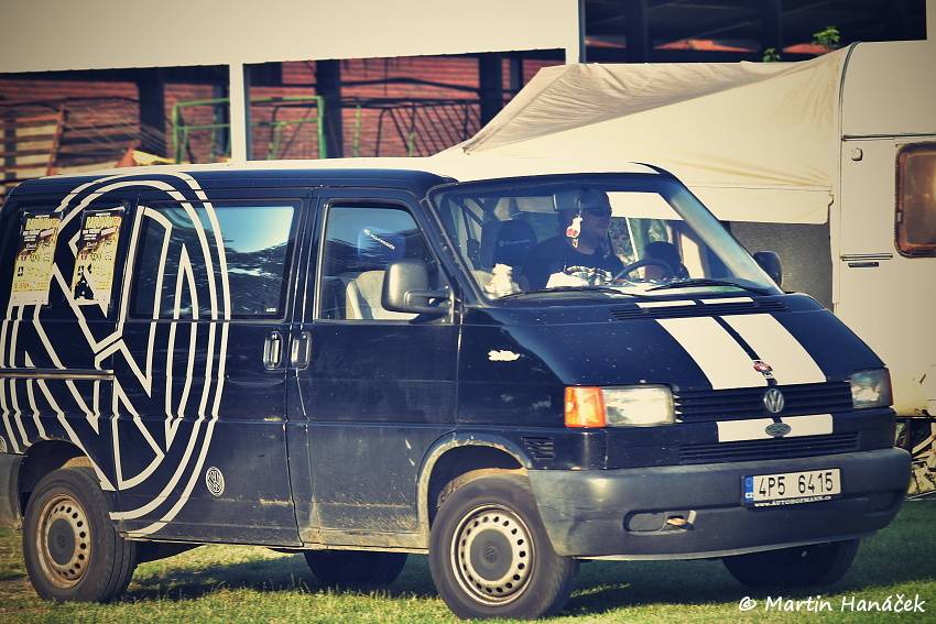 Radovan fest podruhé: Ve Vochově u Plzně zahráli Plexis, Gauneři nebo Queens Of Everything