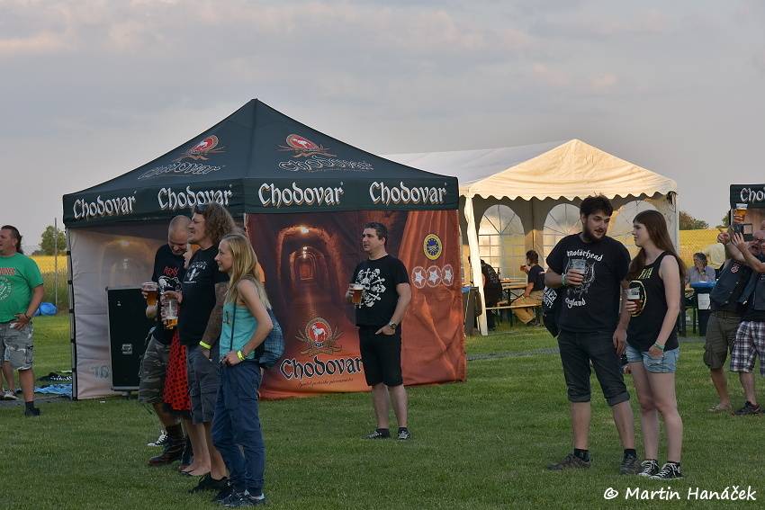 Radovan fest podruhé: Ve Vochově u Plzně zahráli Plexis, Gauneři nebo Queens Of Everything