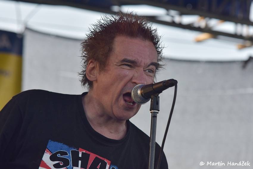 Radovan fest podruhé: Ve Vochově u Plzně zahráli Plexis, Gauneři nebo Queens Of Everything
