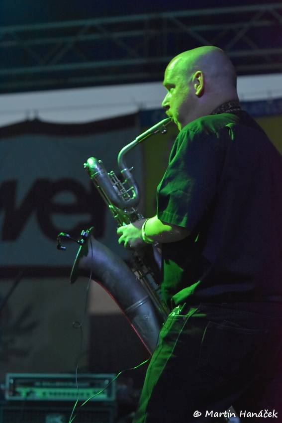 Radovan fest podruhé: Ve Vochově u Plzně zahráli Plexis, Gauneři nebo Queens Of Everything