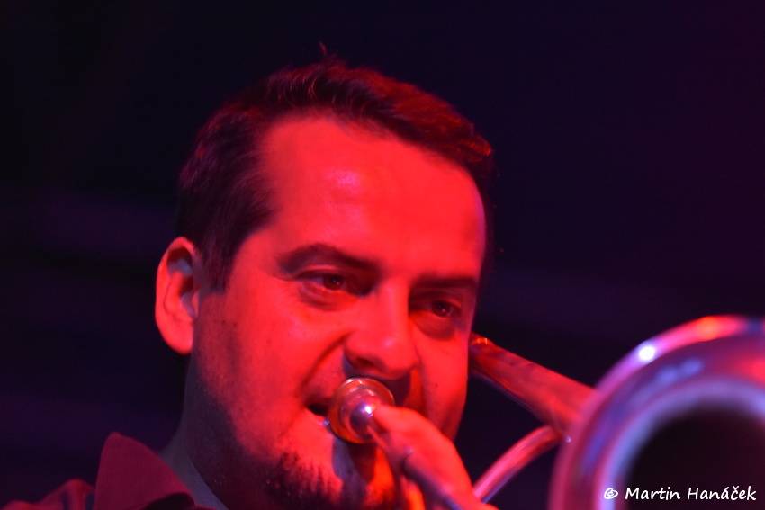 Radovan fest podruhé: Ve Vochově u Plzně zahráli Plexis, Gauneři nebo Queens Of Everything