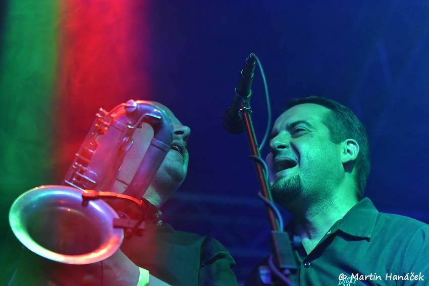 Radovan fest podruhé: Ve Vochově u Plzně zahráli Plexis, Gauneři nebo Queens Of Everything