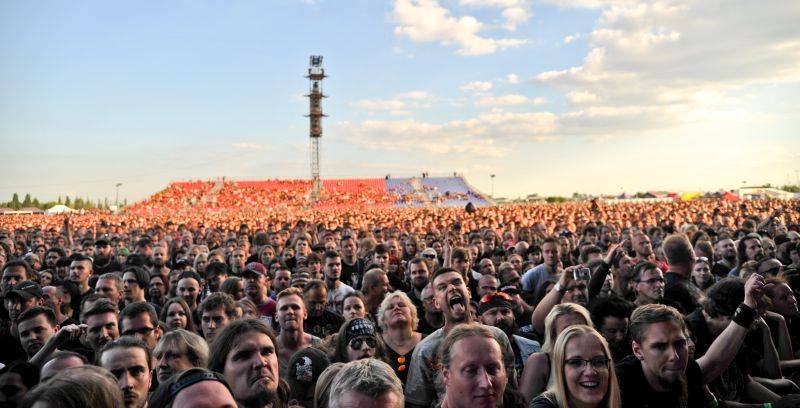 Iron Maiden po dvou letech opět zabouřili v Praze. Na letišti v Letňanech jim aplaudovalo 30 tisíc lidí