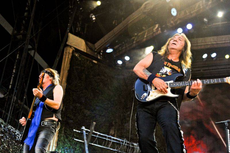 Iron Maiden po dvou letech opět zabouřili v Praze. Na letišti v Letňanech jim aplaudovalo 30 tisíc lidí