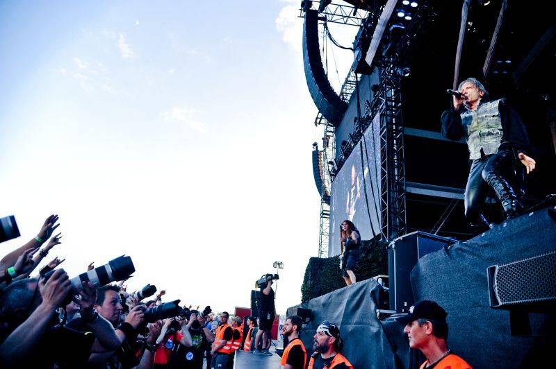 Iron Maiden po dvou letech opět zabouřili v Praze. Na letišti v Letňanech jim aplaudovalo 30 tisíc lidí