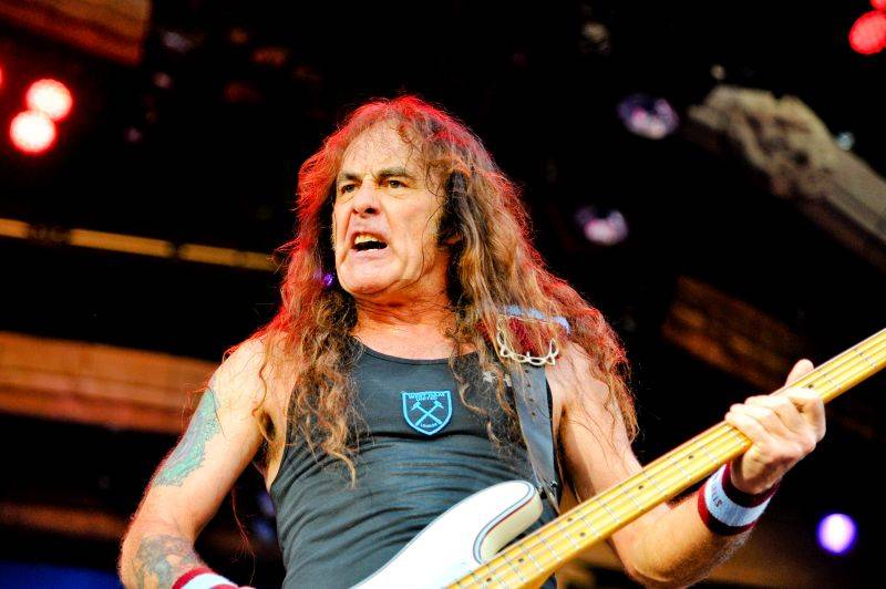 Iron Maiden po dvou letech opět zabouřili v Praze. Na letišti v Letňanech jim aplaudovalo 30 tisíc lidí