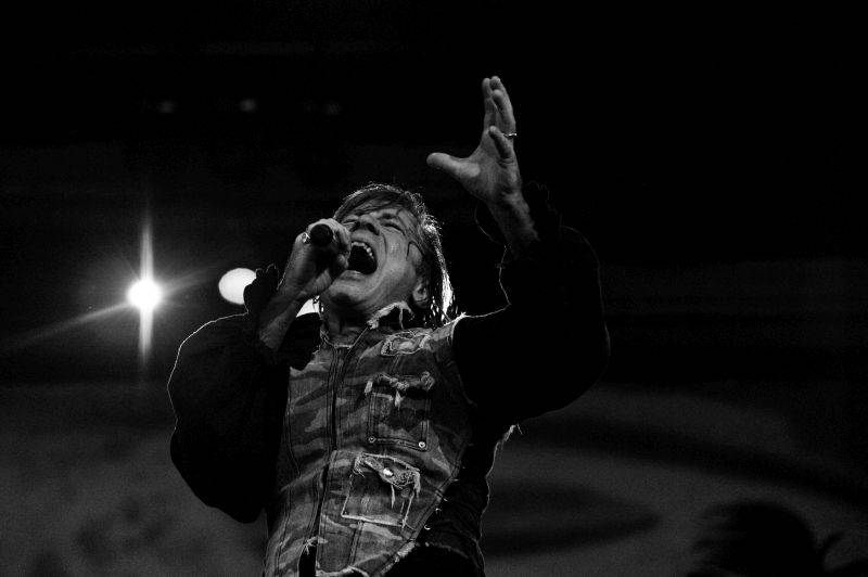 Iron Maiden po dvou letech opět zabouřili v Praze. Na letišti v Letňanech jim aplaudovalo 30 tisíc lidí