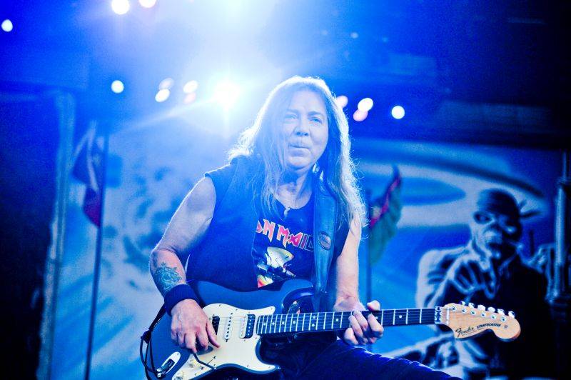 Iron Maiden po dvou letech opět zabouřili v Praze. Na letišti v Letňanech jim aplaudovalo 30 tisíc lidí