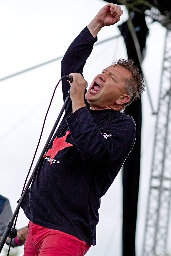 Tři sestry představili v Petrovicích nové písně. Zahráli i Visací zámek nebo Doctor P.P.