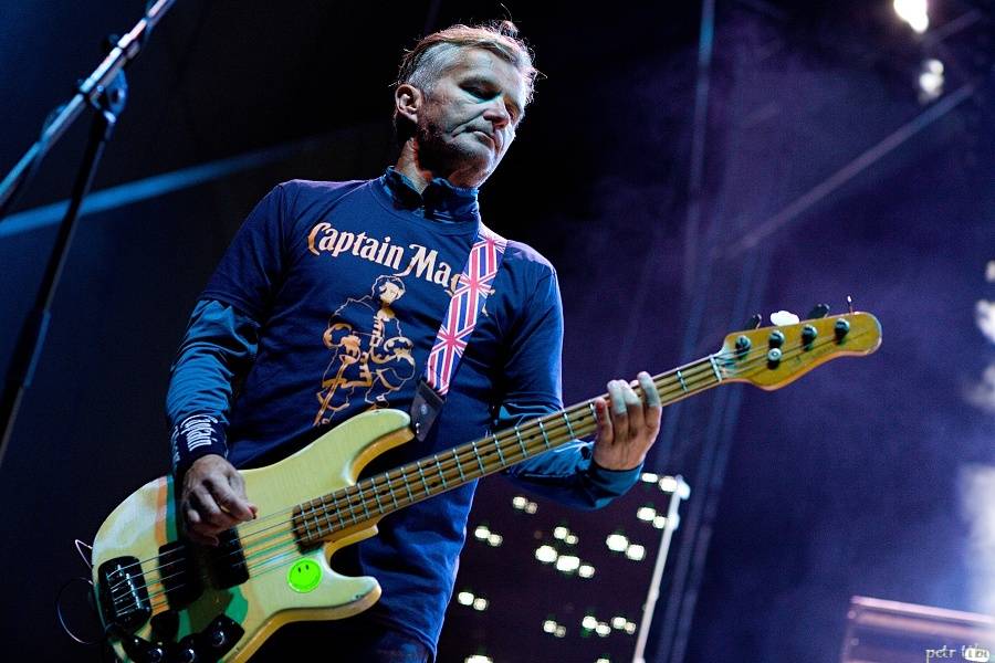 Tři sestry představili v Petrovicích nové písně. Zahráli i Visací zámek nebo Doctor P.P.