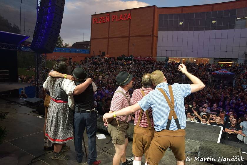 Rock In Plzeň: Harlej, Horkýže slíže a Trautenberk rozdováděli západočeské fanoušky