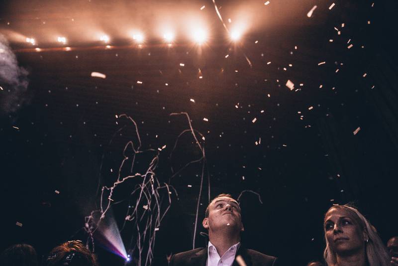 MFF Karlovy Vary odstartoval: Tim Robbins převzal Křišťálový glóbus, orchestr připomněl Miloše Formana