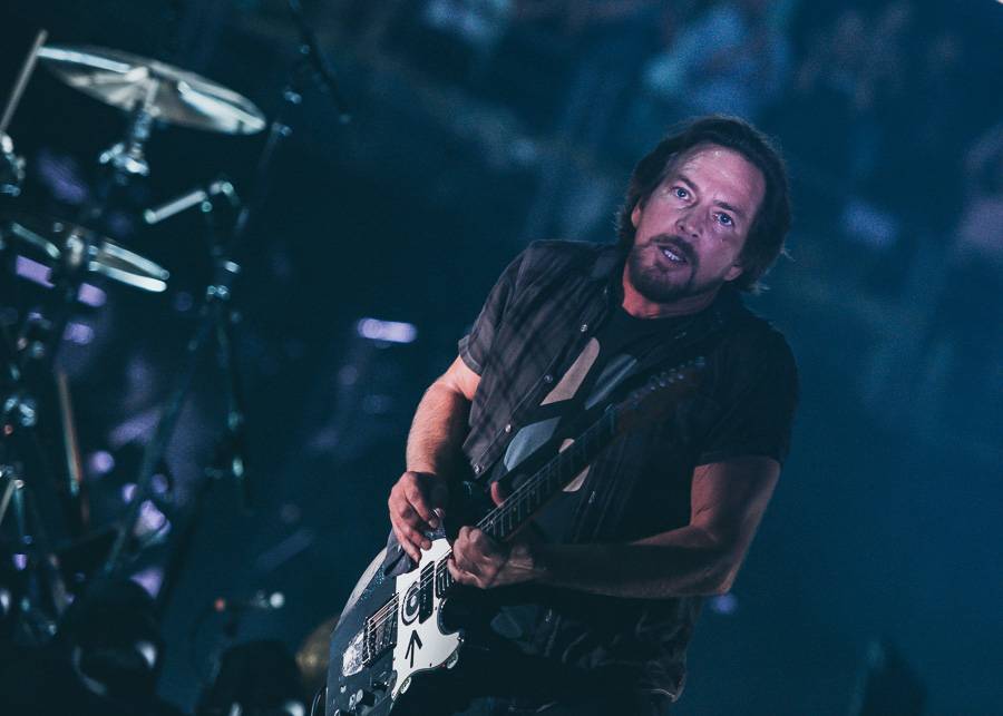 Pearl Jam zasypali O2 arenu nekompromisní smrští grungeových hitů 