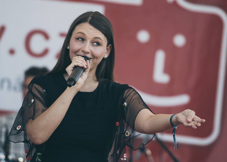 V první den Rock for People vystoupili The Kooks, Enter Shikari nebo The Vaccines