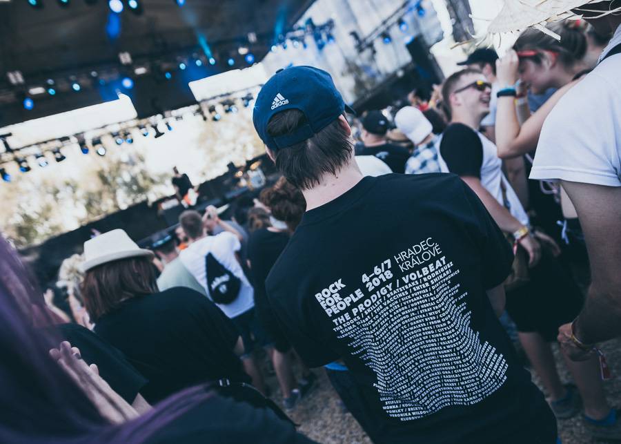 V první den Rock for People vystoupili The Kooks, Enter Shikari nebo The Vaccines