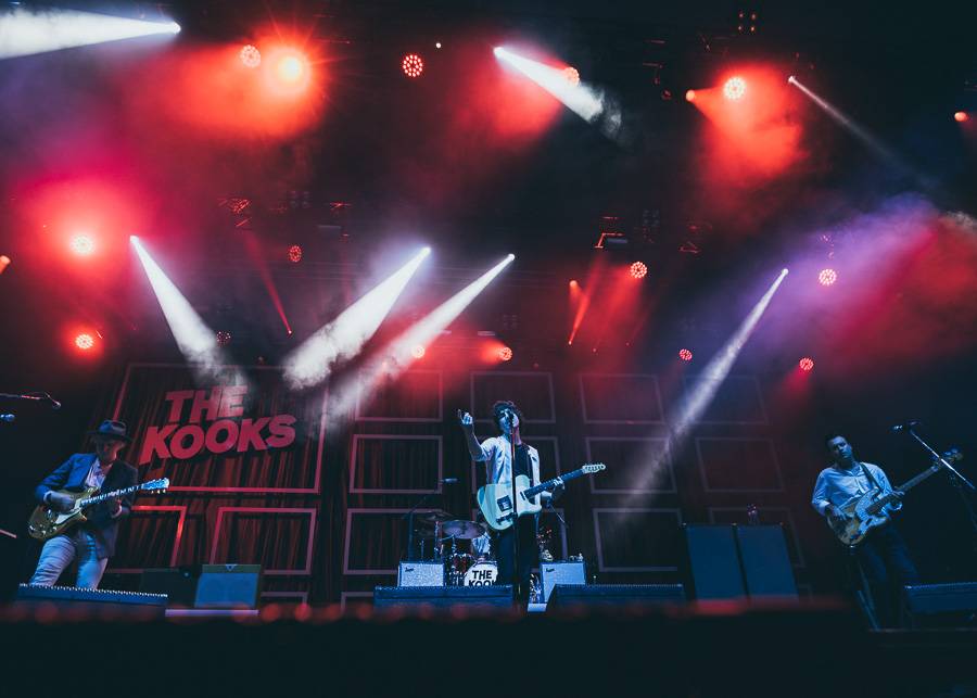 V první den Rock for People vystoupili The Kooks, Enter Shikari nebo The Vaccines